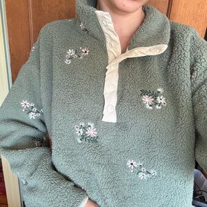 Embroidered Sherpa Pullover Jacket in Sage Green